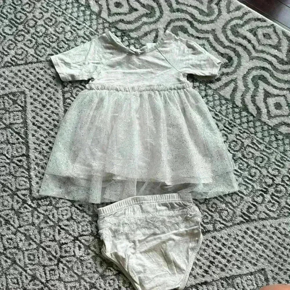 Hanna Andersson sparkle dress with matching bloomers size 18-24 months
